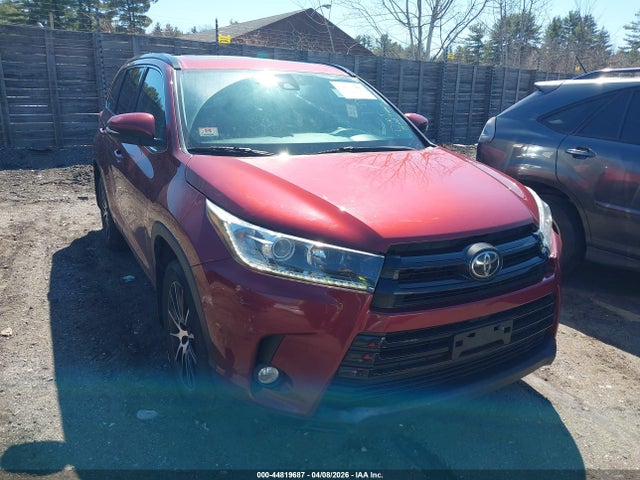 Toyota Highlander Xle 2018 5TDJZRFH6JS555089 Image 12