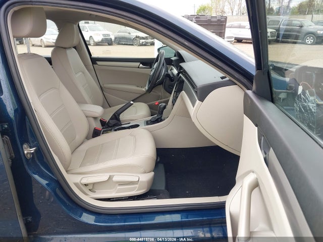 Продаж на аукціоні авто 2021 Volkswagen Passat 2.0t Se, vin: 1VWSA7A34MC016842, номер лоту: 44819708