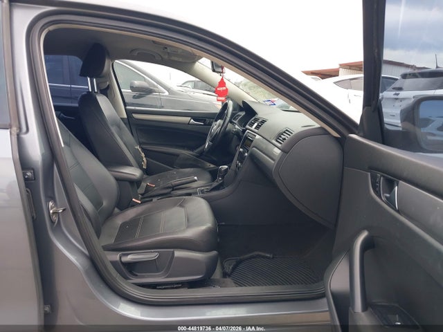 44819736 :رقم المزاد ، 1VWAT7A39EC028993 vin ، 2014 Volkswagen Passat 1.8t Wolfsburg Edition مزاد بيع