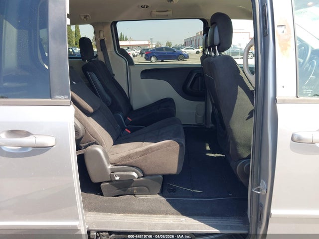 2C4RDGCG1ER128080 Dodge Grand Caravan Sxt