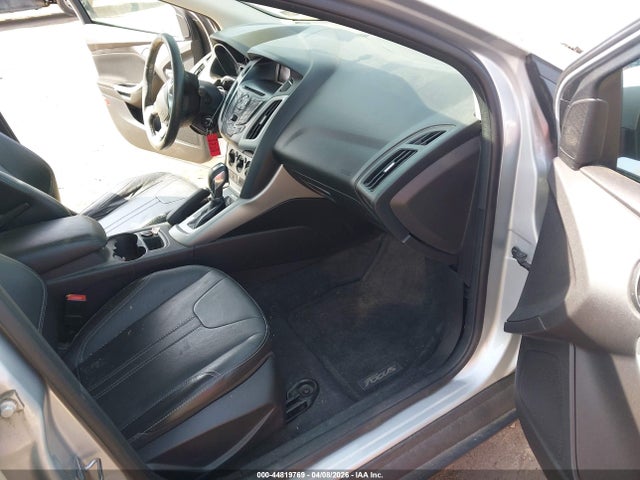 Ford FOCUS SE 2014 1FADP3F23EL337328 Image 5