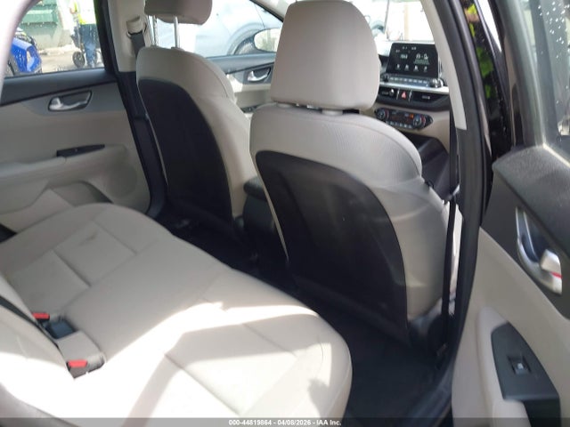 44819864 :رقم المزاد ، 3KPF24AD6KE096577 vin ، 2019 Kia Forte Lxs مزاد بيع
