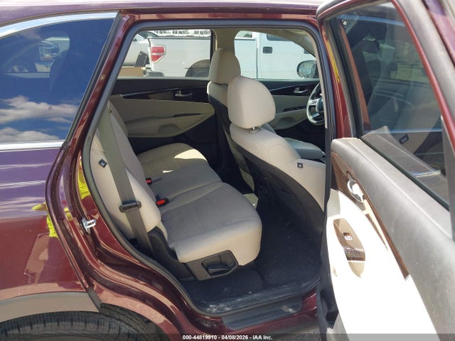 44819910 :رقم المزاد ، 5XYPG4A33KG445534 vin ، 2019 Kia Sorento 2.4l Lx مزاد بيع
