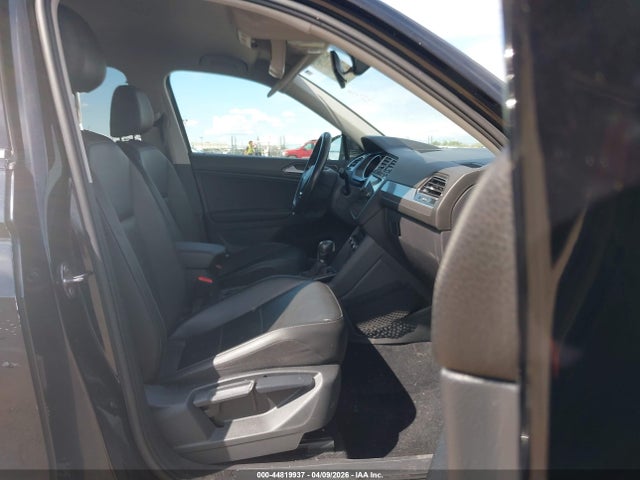 Aukcja sprzedaży 2018 Volkswagen Tiguan 2.0t Se/2.0t Sel, vin: 3VV3B7AX8JM024025, numer aukcji: 44819937