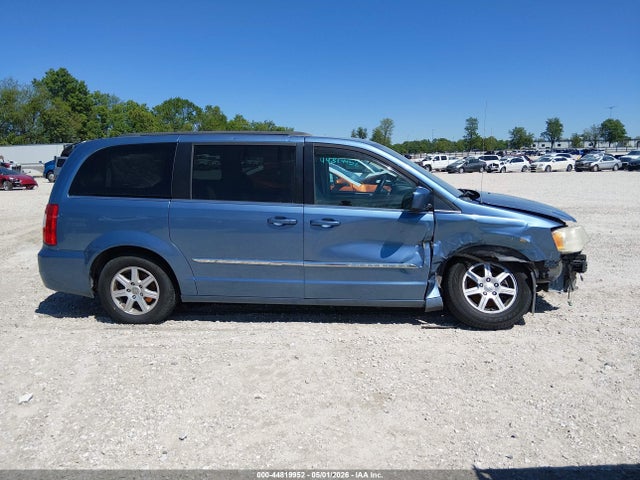 44819952 :رقم المزاد ، 2A4RR5DG0BR745657 vin ، 2011 Chrysler Town & Country Touring مزاد بيع