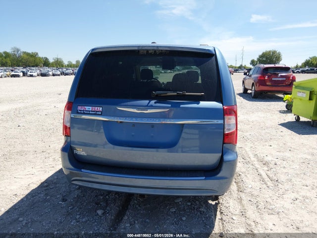 44819952 :رقم المزاد ، 2A4RR5DG0BR745657 vin ، 2011 Chrysler Town & Country Touring مزاد بيع