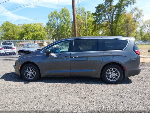 44820031 :رقم المزاد ، 2C4RC1DG2HR837135 vin ، 2017 Chrysler Pacifica Touring مزاد بيع