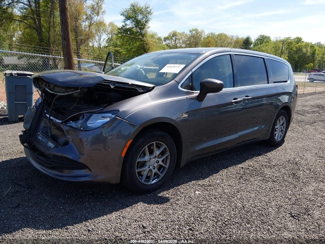 44820031 :رقم المزاد ، 2C4RC1DG2HR837135 vin ، 2017 Chrysler Pacifica Touring مزاد بيع