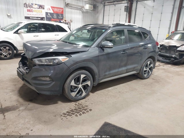 Aukcja sprzedaży 2018 Hyundai Tucson Value, vin: KM8J3CA27JU830235, numer aukcji: 44820039