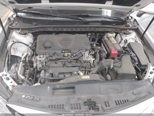 4T1B11HK1JU105587 Toyota CAMRY XLE