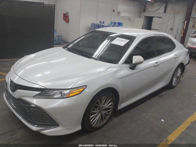4T1B11HK1JU105587 Toyota CAMRY XLE