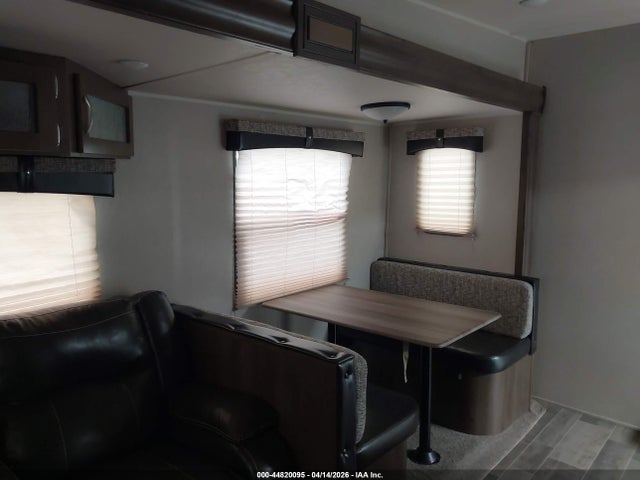 44820095 :رقم المزاد ، 4X4FPUB24KP076174 vin ، 2019 Forest River Other مزاد بيع