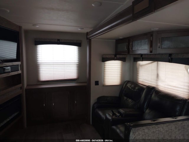 44820095 :رقم المزاد ، 4X4FPUB24KP076174 vin ، 2019 Forest River Other مزاد بيع