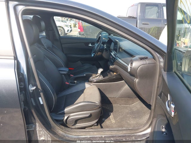 44820101 :رقم المزاد ، 3KPF34AD2ME319407 vin ، 2021 Kia Forte Gt-line مزاد بيع