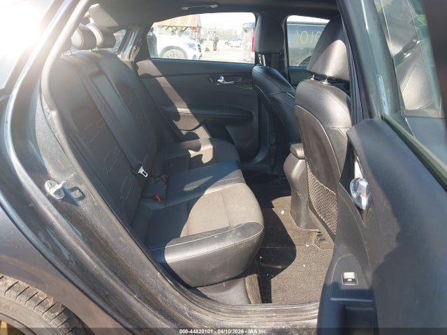 44820101 :رقم المزاد ، 3KPF34AD2ME319407 vin ، 2021 Kia Forte Gt-line مزاد بيع