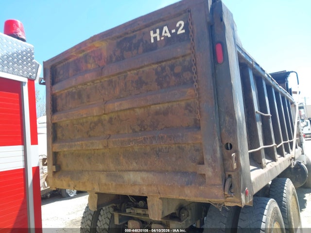 44820108 :رقم المزاد ، 1M2N274C6JW006098 vin ، 1988 Mack 600 R600 مزاد بيع