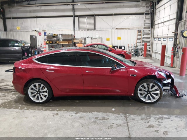 Tesla Model 3 Long Range/mid Range 2018 5YJ3E1EA7JF015491 Image 13