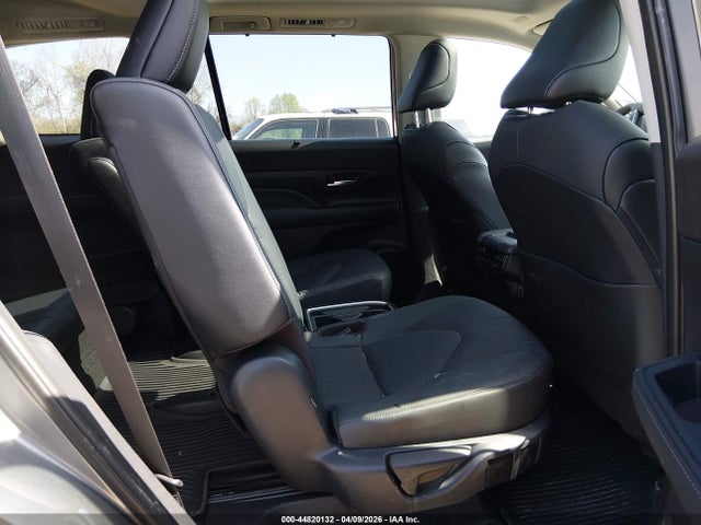 Aukcja sprzedaży 2025 Toyota Grand Highlander Platinum, vin: 5TDAAAB54SS094612, numer aukcji: 44820132