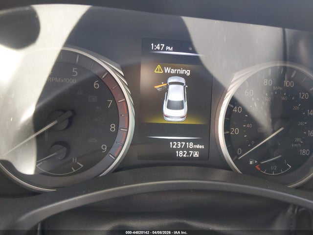 44820142 :رقم المزاد ، JN1EV7AP2JM592090 vin ، 2018 Infiniti Q50 3.0t Luxe مزاد بيع