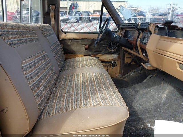 1984 Ford F250 მანქანა იყიდება აუქციონზე, vin: 2FTHF2518ECB15668, აუქციონის ნომერი: 44820163