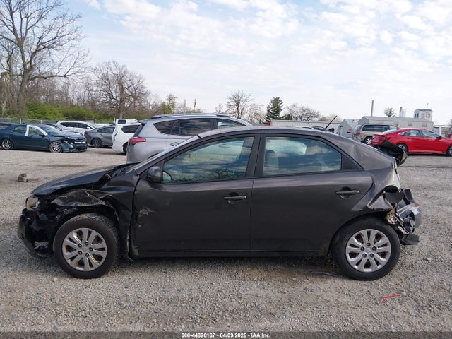 44820167 :رقم المزاد ، KNAFU4A25B5425139 vin ، 2011 Kia Forte Ex مزاد بيع