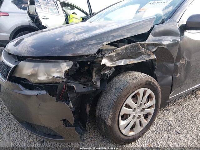 44820167 :رقم المزاد ، KNAFU4A25B5425139 vin ، 2011 Kia Forte Ex مزاد بيع