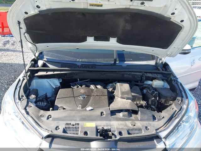 5TDKZRFH9KS550605 Toyota Highlander Xle