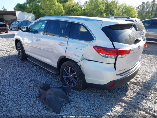 5TDKZRFH9KS550605 Toyota Highlander Xle