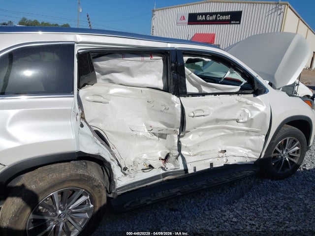 5TDKZRFH9KS550605 Toyota Highlander Xle