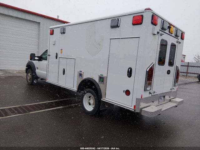 Ford F-450 Chassis Xlt 2016 1FDUF4HT7GEA60369 Image 3