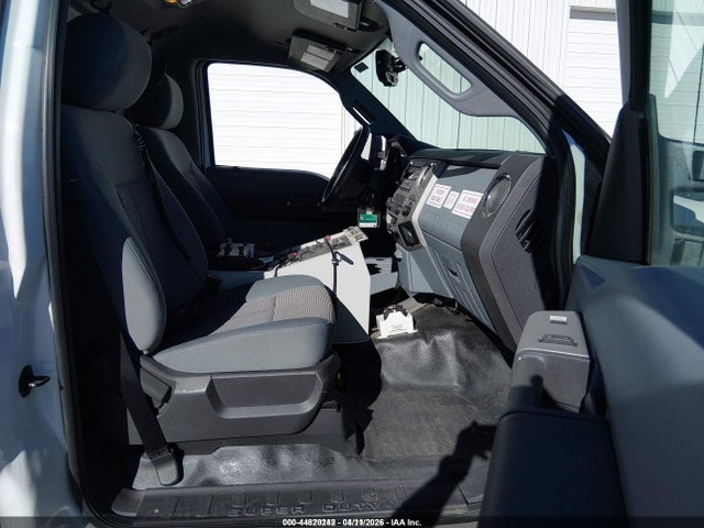 Ford F-450 Chassis Xlt 2016 1FDUF4HT7GEA60369 Image 5