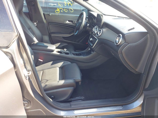 2019 Mercedes-benz Cla 250 4matic მანქანა იყიდება აუქციონზე, vin: WDDSJ4GB3KN724359, აუქციონის ნომერი: 44820256