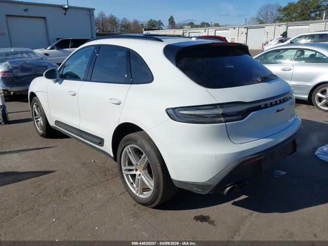 Auction sale of the 2022 Porsche Macan, vin: WP1AA2A53NLB06485, lot number: 44820257