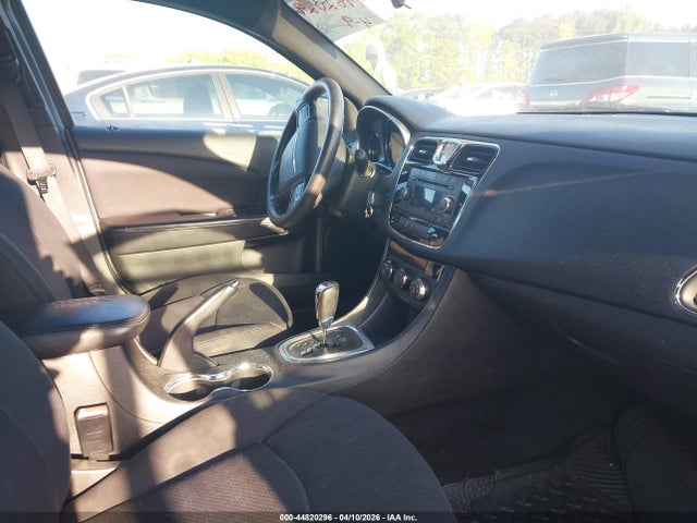 Продажа на аукционе авто 2012 Chrysler 200 Lx, vin: 1C3CCBABXCN273166, номер лота: 44820296