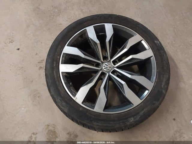 Продаж на аукціоні авто 2021 Volkswagen Tiguan 2.0t Sel Premium R-line, vin: 3VV4B7AX7MM117711, номер лоту: 44820319