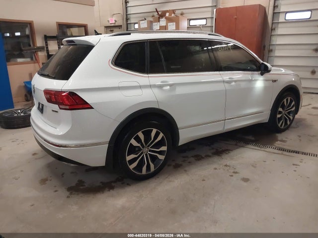 Продаж на аукціоні авто 2021 Volkswagen Tiguan 2.0t Sel Premium R-line, vin: 3VV4B7AX7MM117711, номер лоту: 44820319
