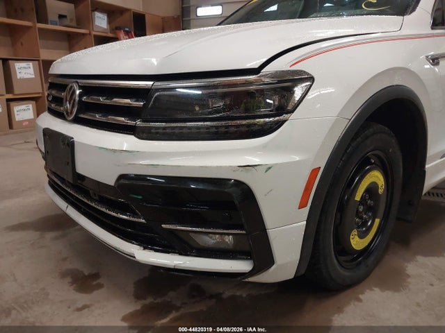 Продаж на аукціоні авто 2021 Volkswagen Tiguan 2.0t Sel Premium R-line, vin: 3VV4B7AX7MM117711, номер лоту: 44820319