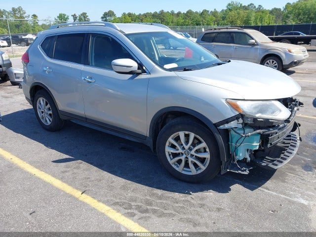 2017 NISSAN ROGUE KNMAT2MT1HP614117