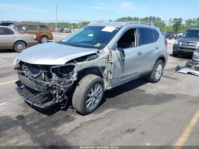 2017 NISSAN ROGUE KNMAT2MT1HP614117 Photo 1