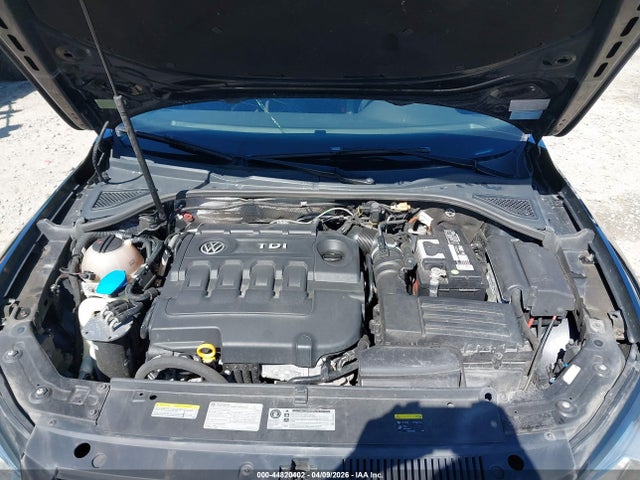 Aukcja sprzedaży 2015 Volkswagen Passat 2.0l Tdi Sel Premium, vin: 1VWCV7A39FC042932, numer aukcji: 44820402