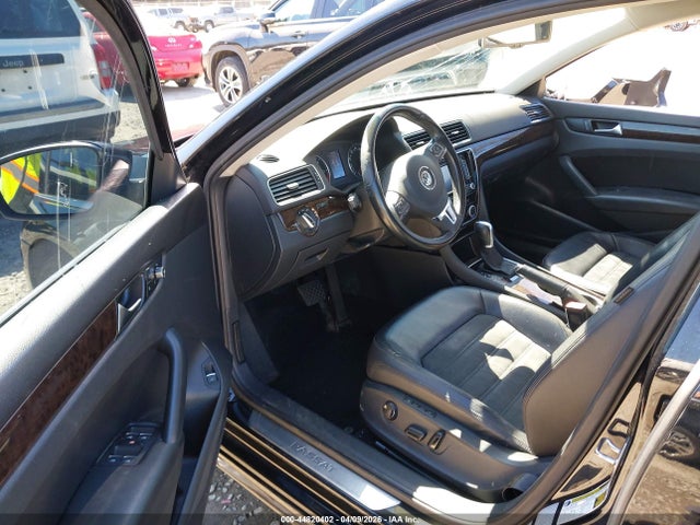 Aukcja sprzedaży 2015 Volkswagen Passat 2.0l Tdi Sel Premium, vin: 1VWCV7A39FC042932, numer aukcji: 44820402