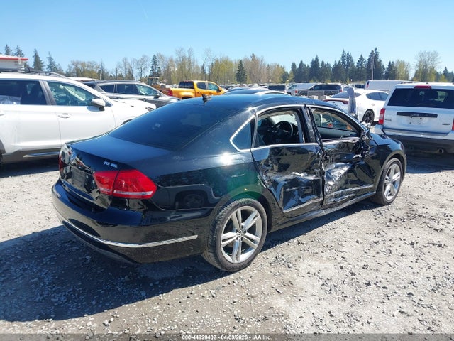 Aukcja sprzedaży 2015 Volkswagen Passat 2.0l Tdi Sel Premium, vin: 1VWCV7A39FC042932, numer aukcji: 44820402