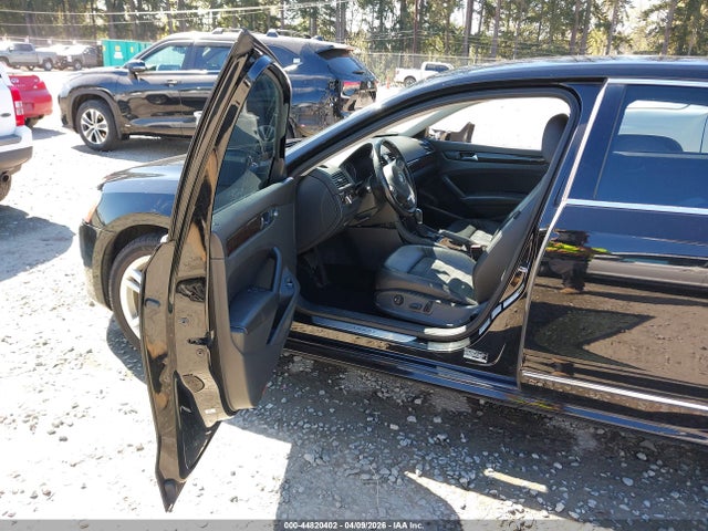 Aukcja sprzedaży 2015 Volkswagen Passat 2.0l Tdi Sel Premium, vin: 1VWCV7A39FC042932, numer aukcji: 44820402