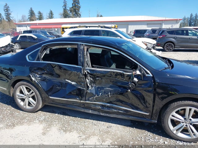 Aukcja sprzedaży 2015 Volkswagen Passat 2.0l Tdi Sel Premium, vin: 1VWCV7A39FC042932, numer aukcji: 44820402