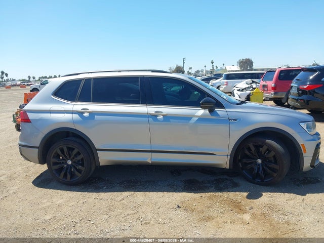 3VV3B7AX7LM167776 Volkswagen Tiguan 2.0t Se/2.0t Se R-line Black/2.0t Sel
