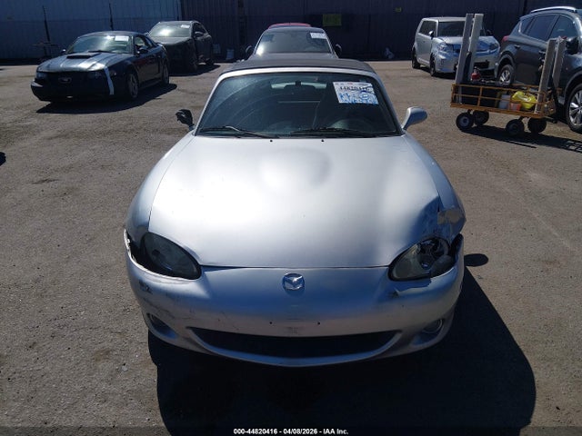 2003 Mazda Mx-5 Miata Cloth/ls/se/shinsen მანქანა იყიდება აუქციონზე, vin: JM1NB353530304028, აუქციონის ნომერი: 44820416
