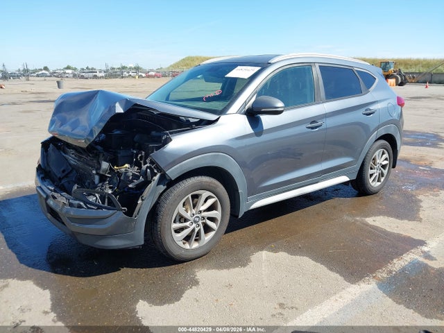 KM8J33A43HU420074 Hyundai Tucson Se Plus