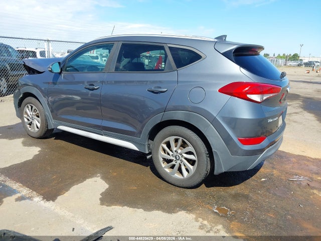 KM8J33A43HU420074 Hyundai Tucson Se Plus