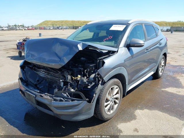 KM8J33A43HU420074 Hyundai Tucson Se Plus