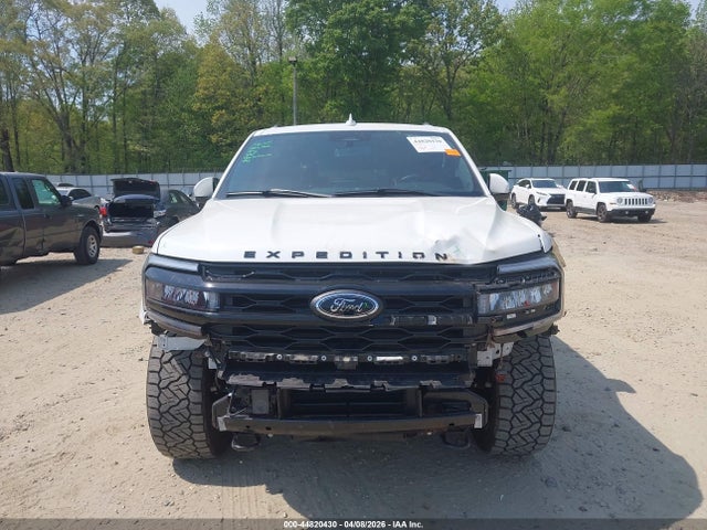 2024 Ford Expedition Limited მანქანა იყიდება აუქციონზე, vin: 1FMJU2A84REA12799, აუქციონის ნომერი: 44820430